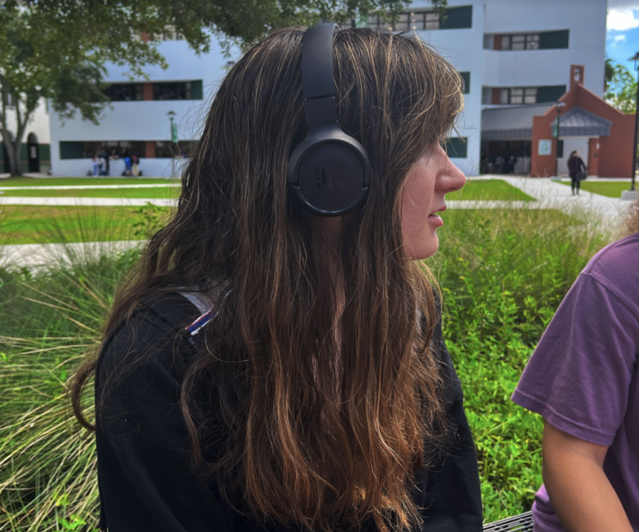 What are St. Pete High students listening to?