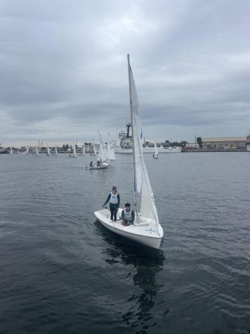 With two separate heats and trigonometric eye tricks, it is hard to tell which boats are winning and which are falling behind.