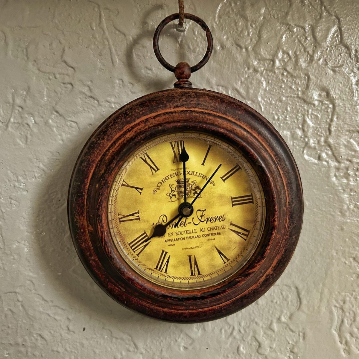 An old-fashioned clock.